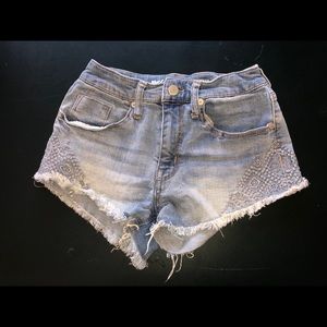 MOSSIMO HIGH RISE EMBROIDERED DENIM SHORT